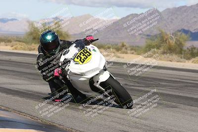 media/Nov-16-2025-Race Pace (Sun) [[8c5fa54630]]/Non Verified Riders (1st 20 Minutes)/3-Turn 3 Inside (11am)/